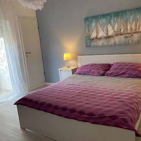 Apartments Mare Банёл Экстерьер фото