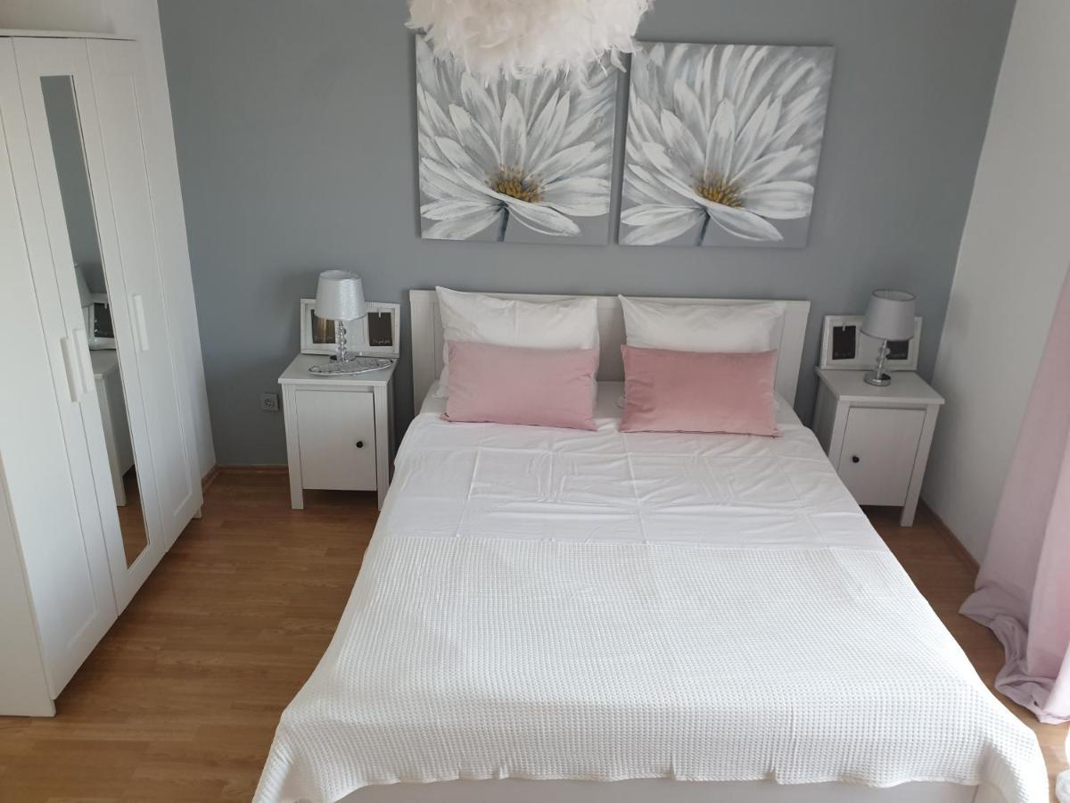 Apartments Mare Банёл Экстерьер фото