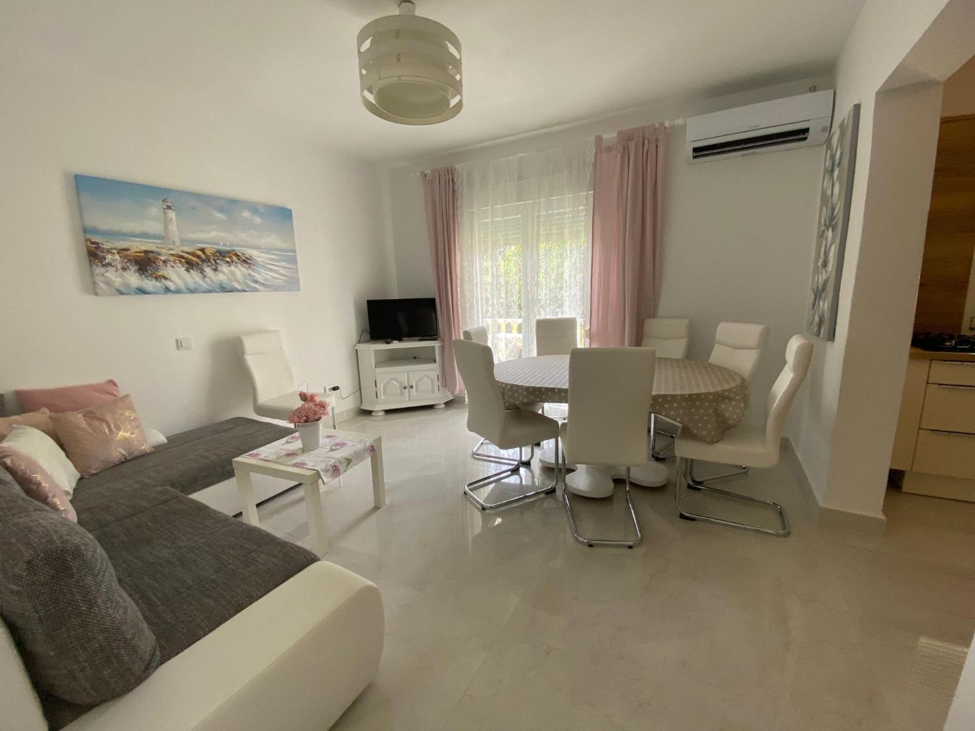 Apartments Mare Банёл Экстерьер фото