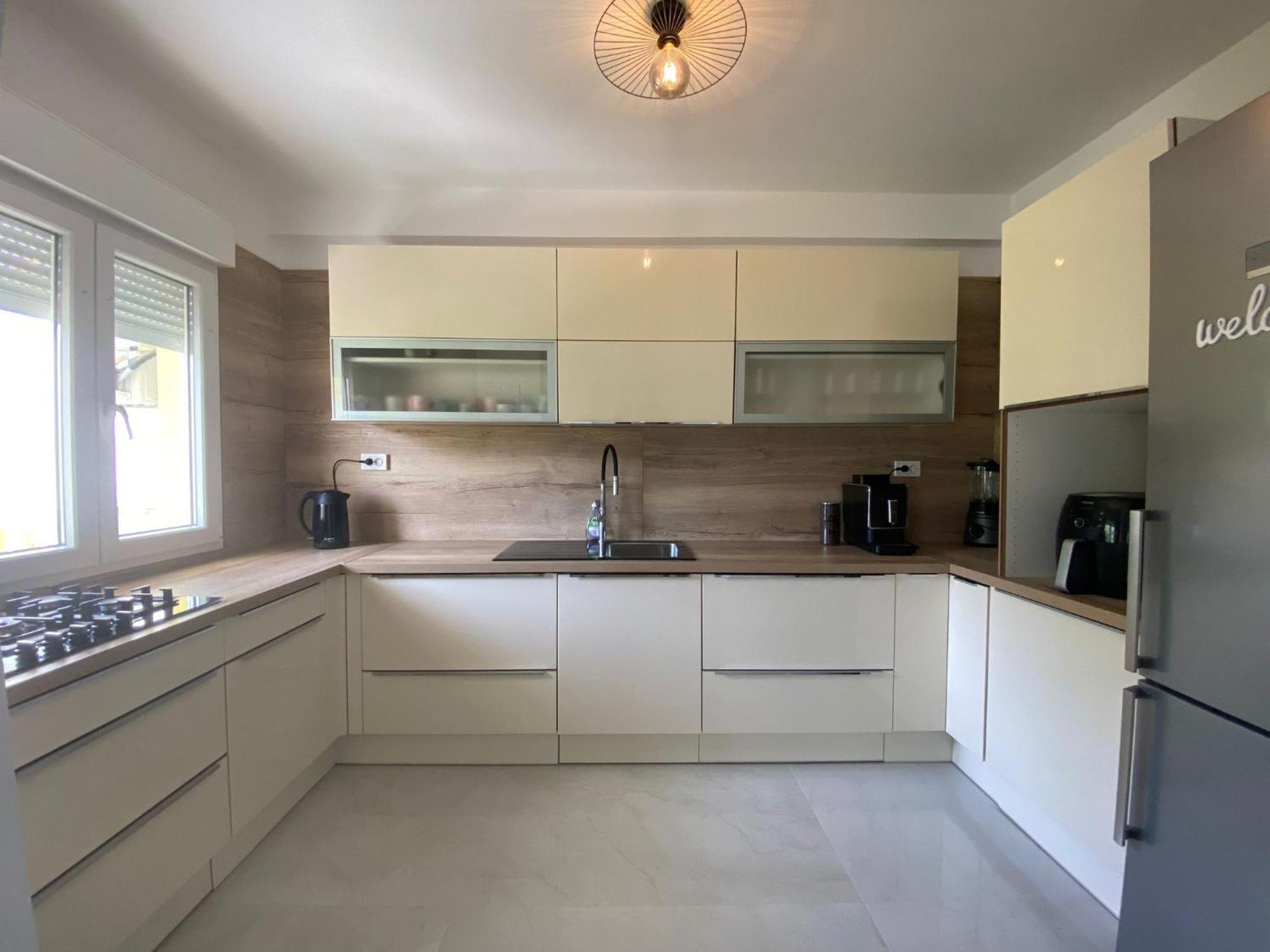 Apartments Mare Банёл Экстерьер фото