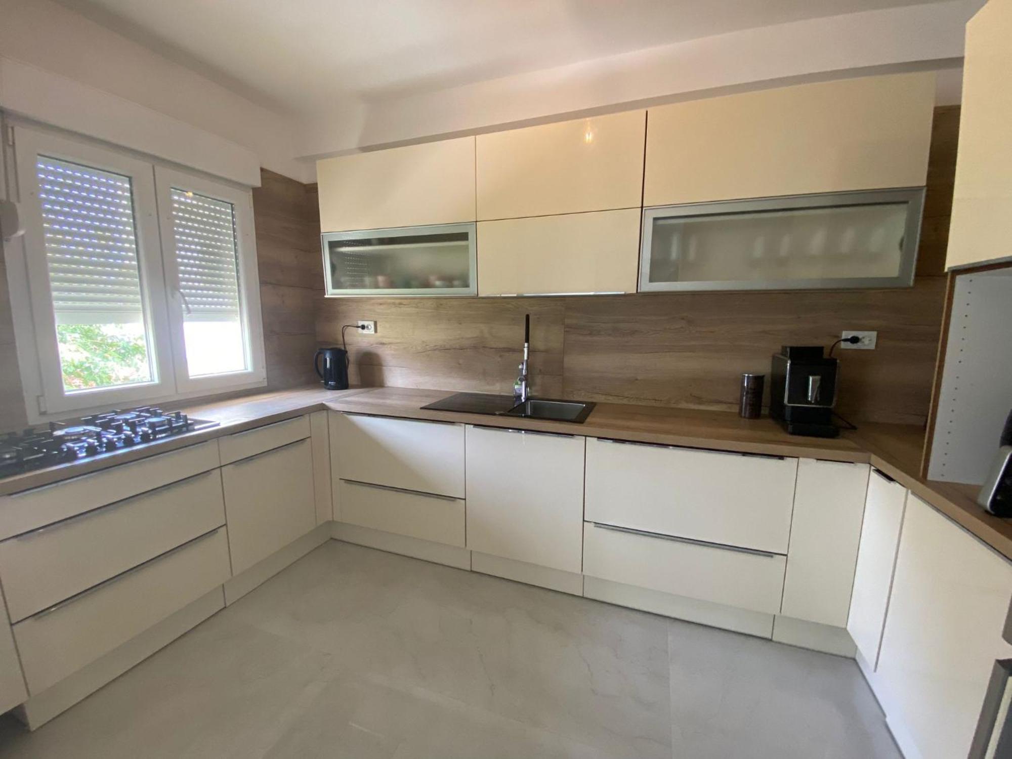 Apartments Mare Банёл Экстерьер фото