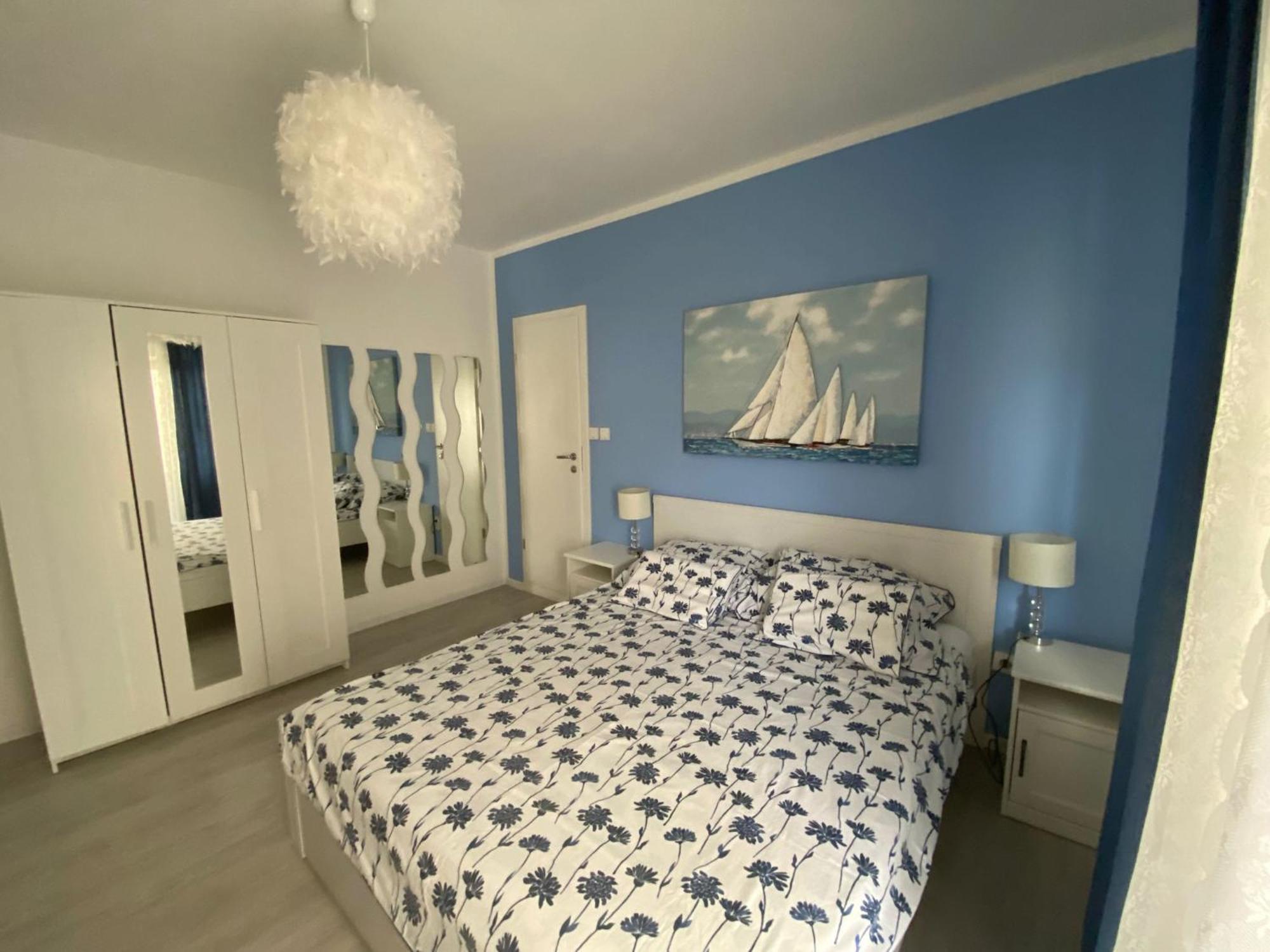 Apartments Mare Банёл Экстерьер фото